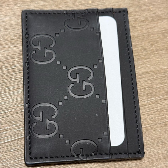 GUCCI RUBBER-EFFECT CARD CASE - Picture 1 of 4